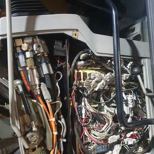 liebherr-elektronika5a3451c23b0ba262.jpg